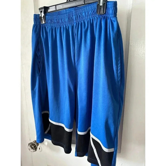 Broadway Bounce Men’s size large blue shorts - Picture 2 of 6
